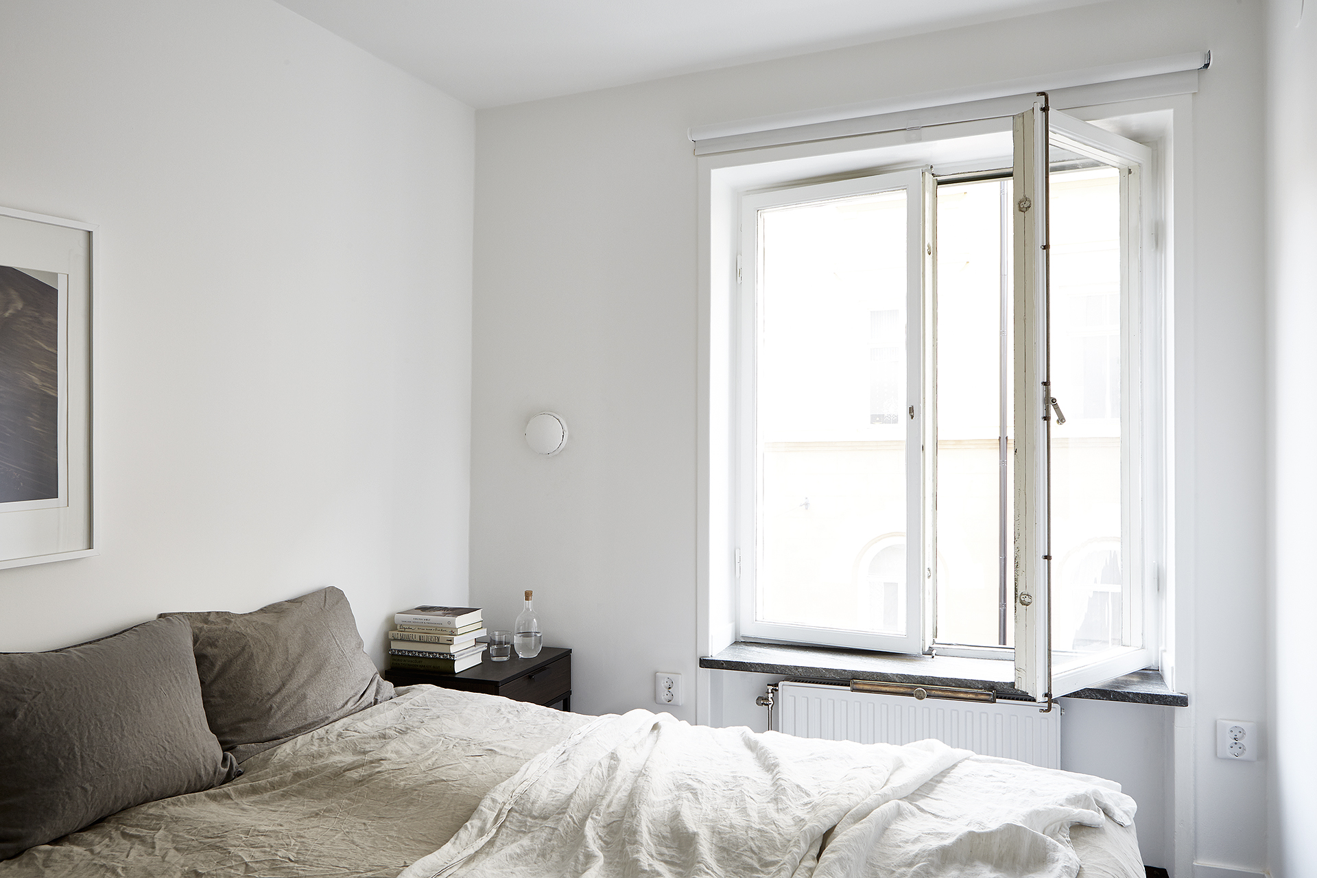 Minimalist Bedrooms16