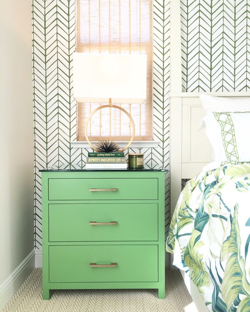 Kerrie Kelly 820x1024