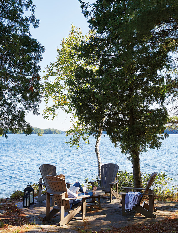 6 SRD HH AU16 reading by lake 65