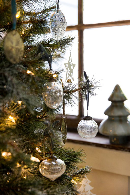 Alpine-Retreat-Living-09