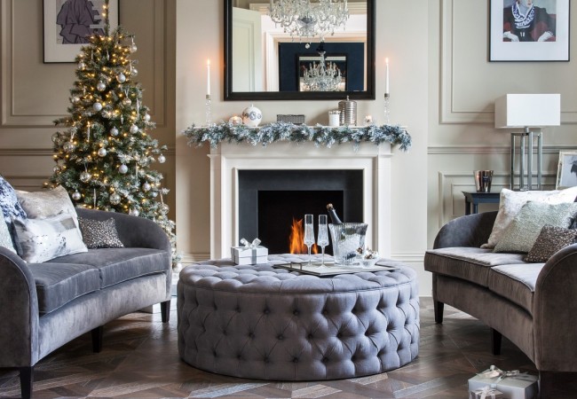 Silver-Living-Room-Xmas-IMG 0044-650x450