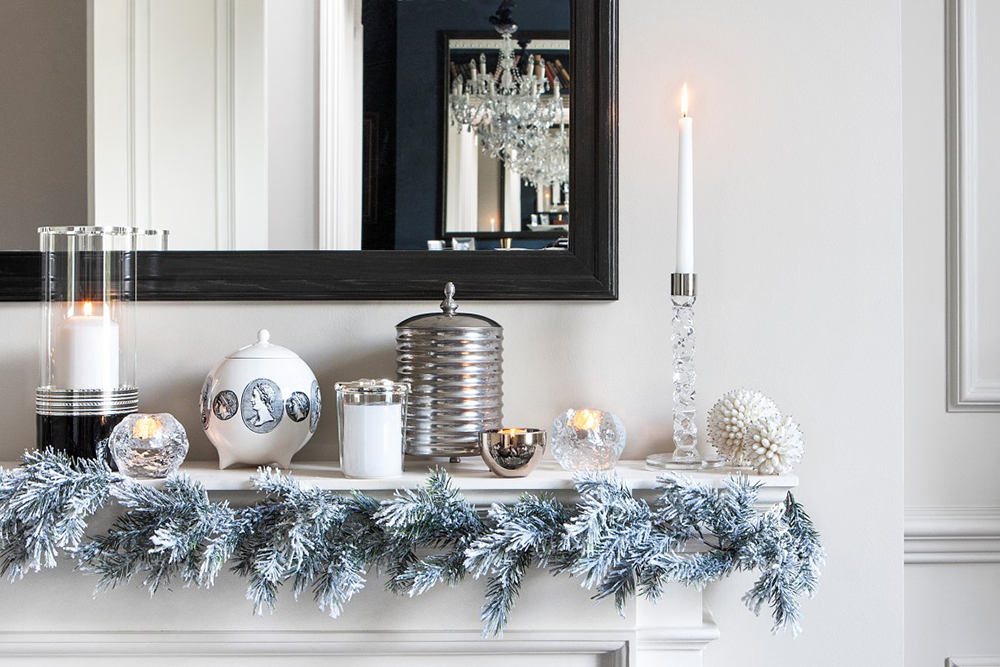 Silver-Living-Room-Xmas-IMG 0055